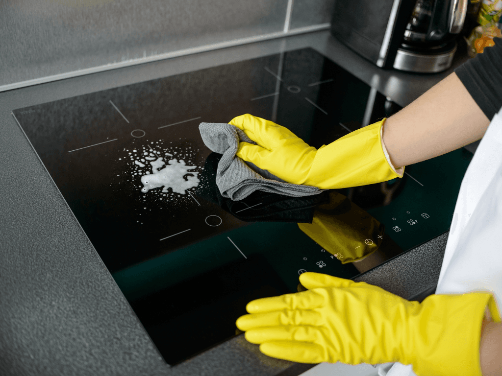  Mặt bếp từ có thể bị cháy trong một số trường hợp, nhưng điều này thường xảy ra do sự cố trong quá trình sử dụng hoặc do sơ xuất trong quá trình nấu nướng