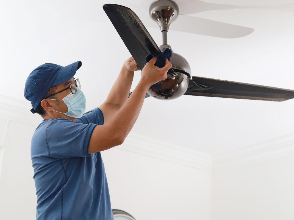 Nguyên nhân khiến quạt trần quay chậm? Điện máy Htech hướng dẫn sửa chi tiết