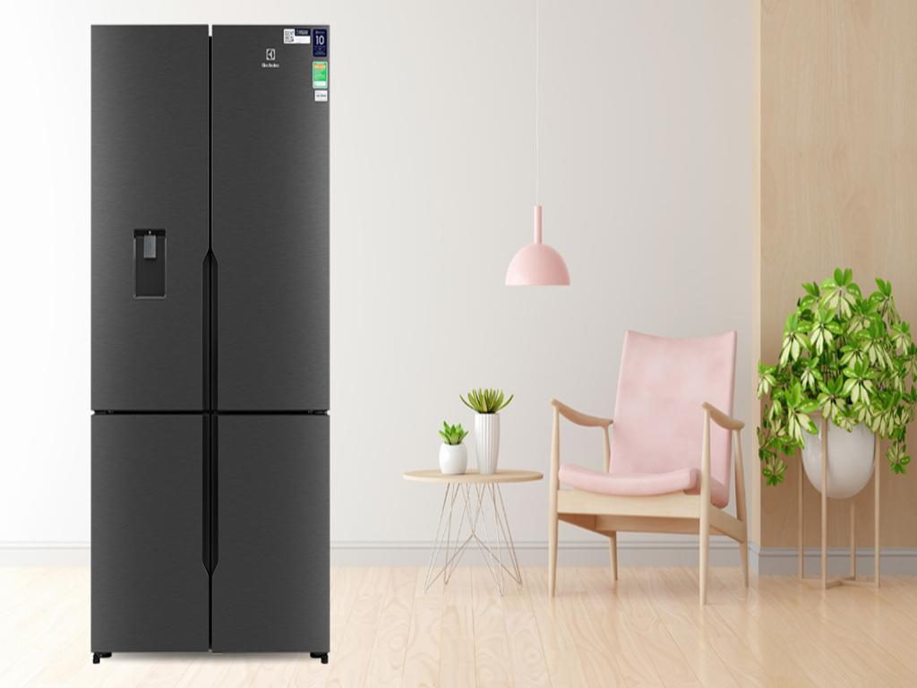 Tủ lạnh electrolux 4 cánh phù hợp gia đình mấy người? Nên mua hay không