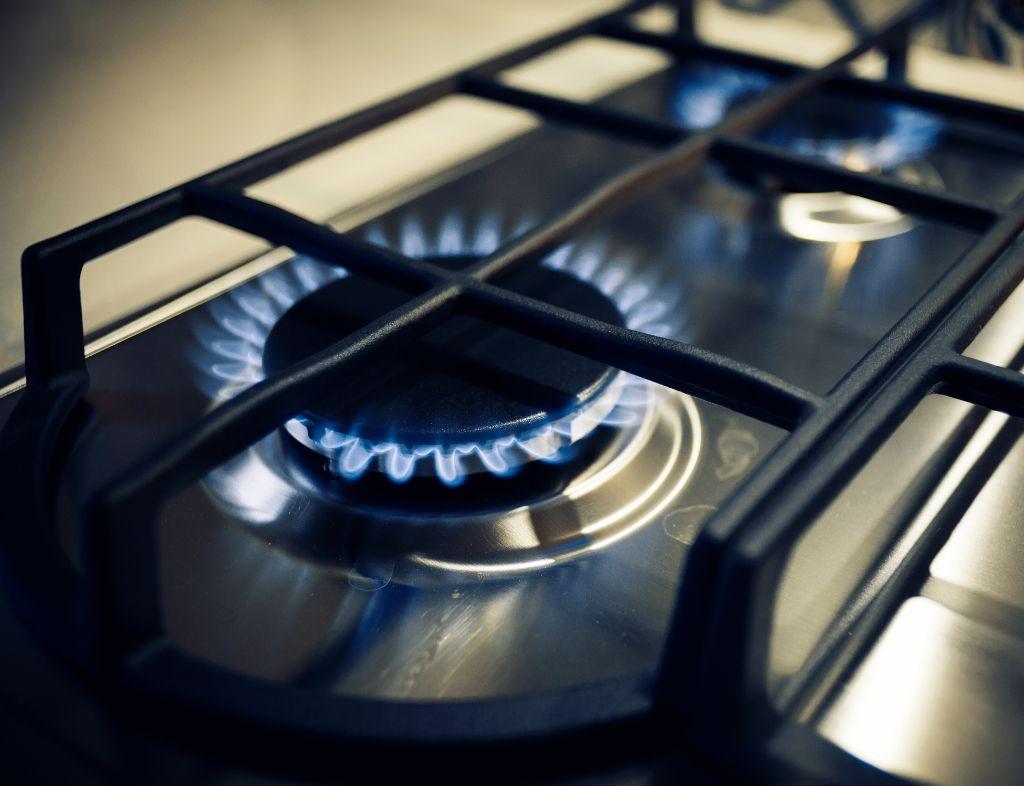 Hướng dẫn cách sửa bếp ga bị phựt lửa an toàn ngay tại nhà