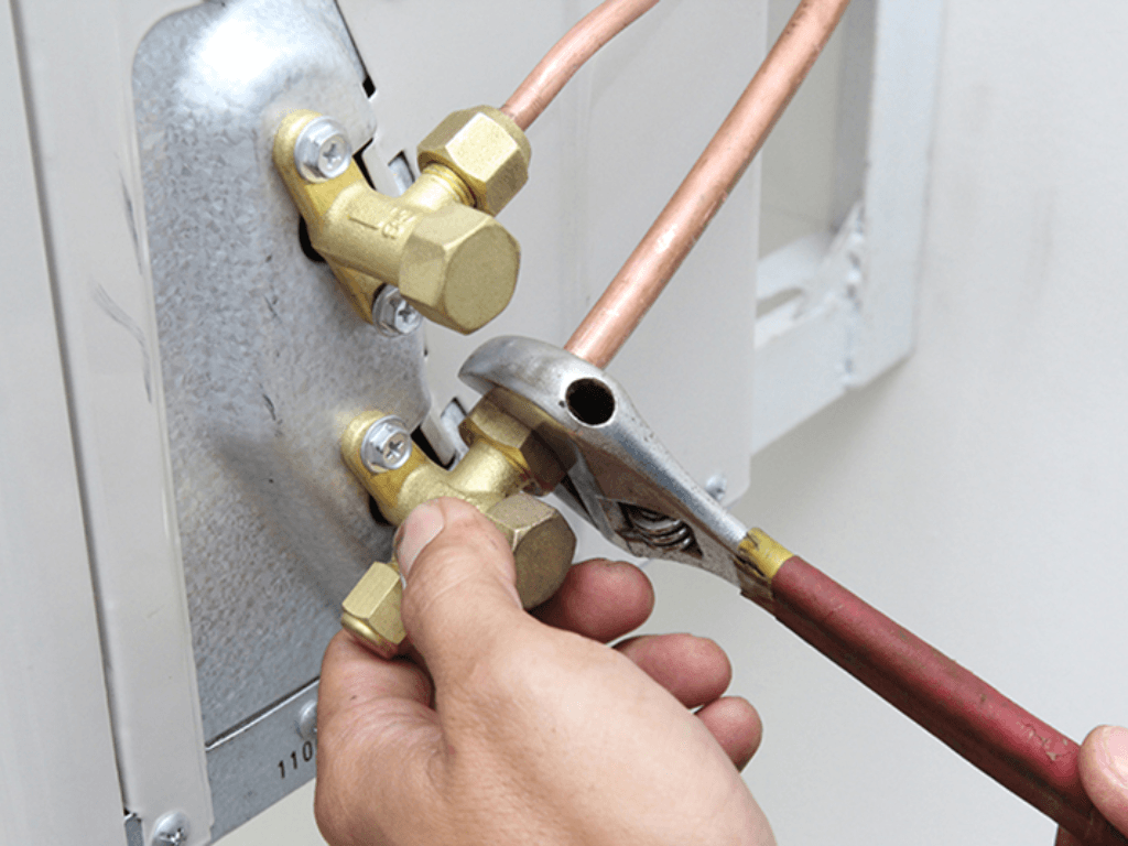 Cách sửa máy lạnh bị nghẹt gas an toàn và hiệu quả từ Htech
