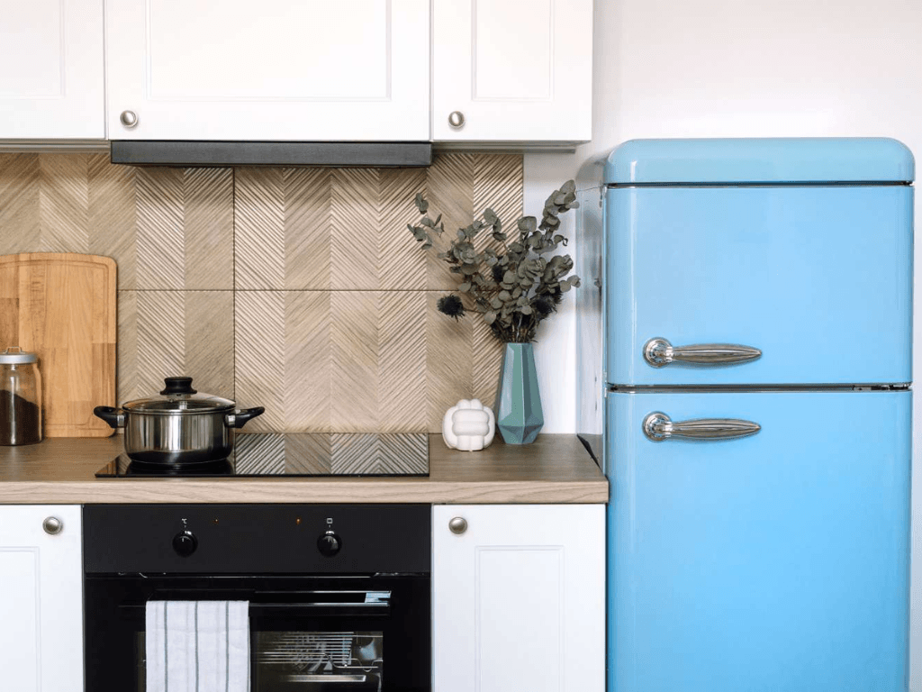 Lốc tủ lạnh không chạy? Bật mí nguyên nhân, cách sửa giúp tiết kiệm tiền triệu