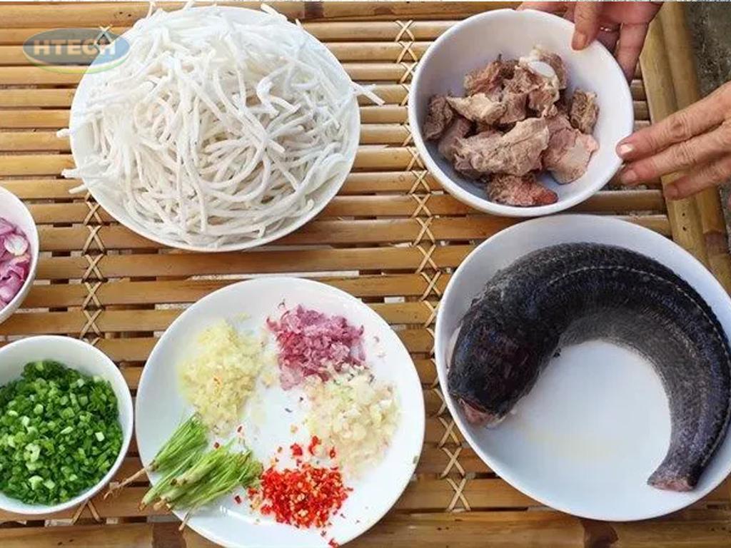 cach-nau-banh-canh-ca-loc
