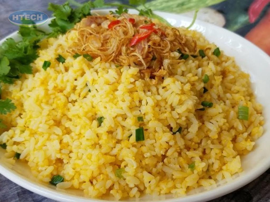 cach-nau-com-chien-trung