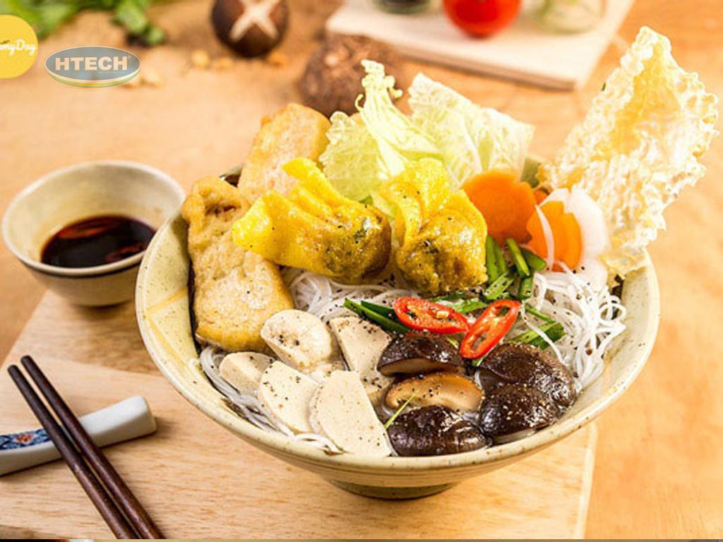 cach-nau-hu-tieu-chay-sa-dec