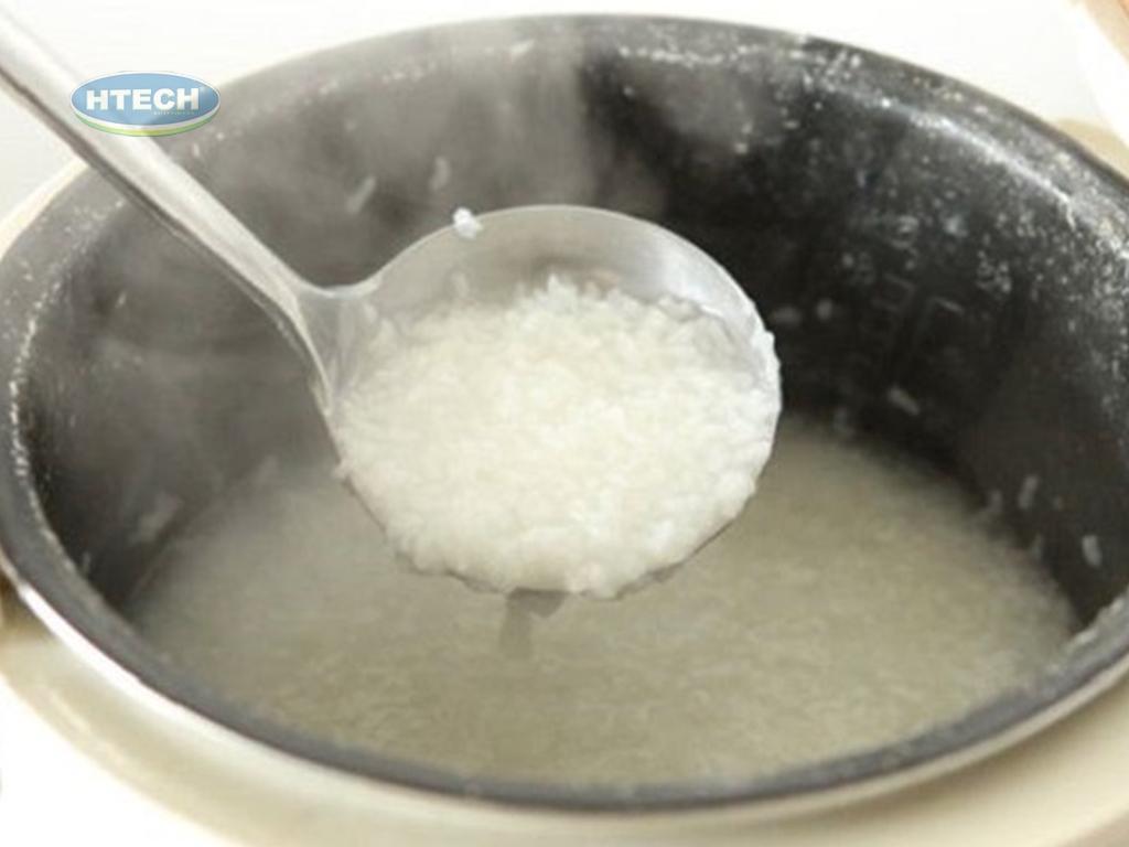 nau-chao-bang-noi-com-dien