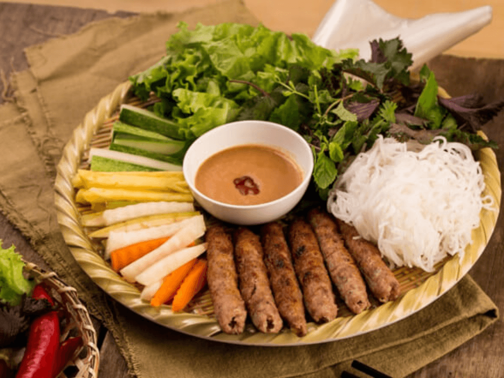 Cách làm nem lụi nướng thơm phức đậm đà, cuốn bánh tráng là đỉnh hết nấc