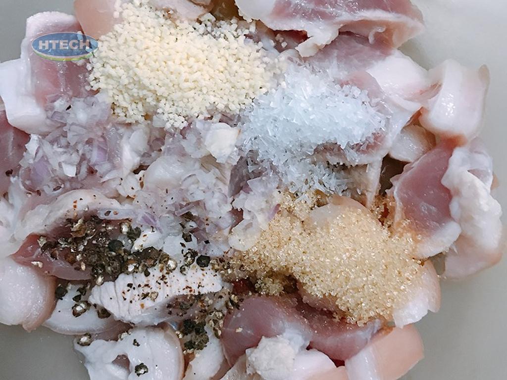 cach-uop-thit-kho-tieu-ngon