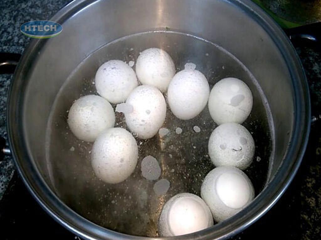 luoc-trung-bao-nhieu-phut