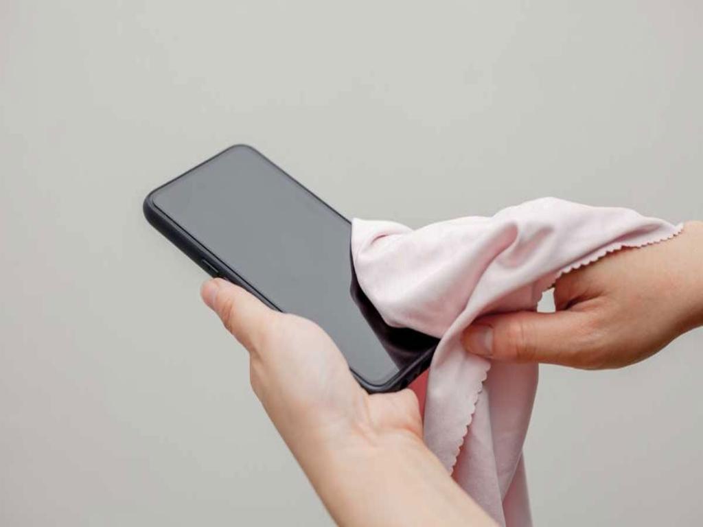 Mẹo giữ kính cường lực bền đẹp lâu dài