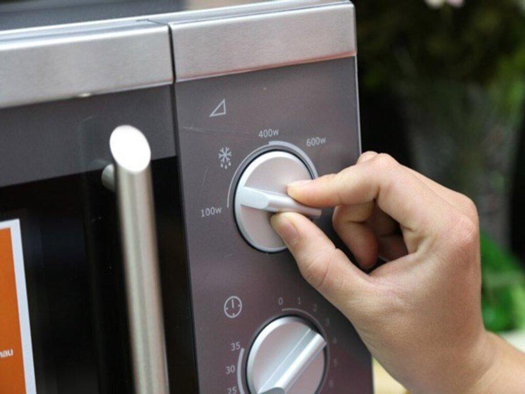 Bí quyết sử dụng lò vi sóng Electrolux: Hướng dẫn chi tiết từ A đến Z
