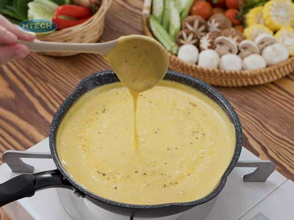 cach-nau-sot-pho-mai-trung-muoi